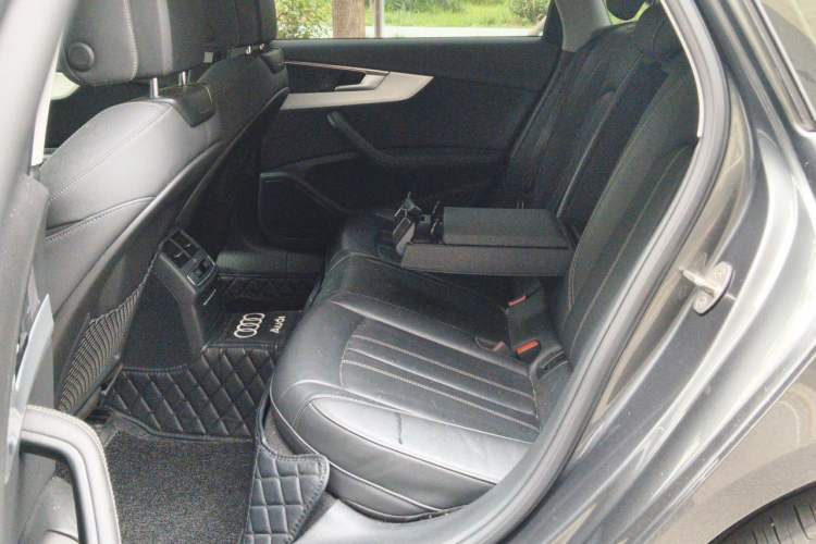Used Audi A4L 2020 40 TFSI Luxury Prestige Edition Interior 4