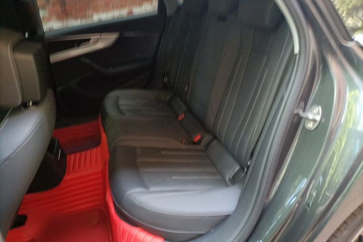 Used Audi A4L 2020 40 TFSI Fashionable and Elegant Model Interior 4