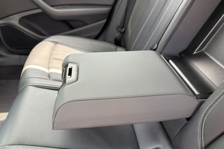 Used Audi A4L 2020 40 TFSI Fashion Dynamic Model Interior 4