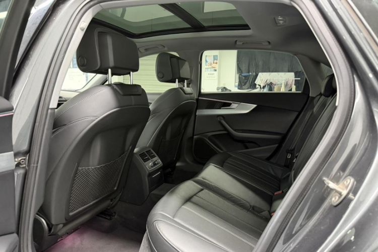 Used Audi A4L 2020 40 TFSI Luxury Dynamic Model Interior 4