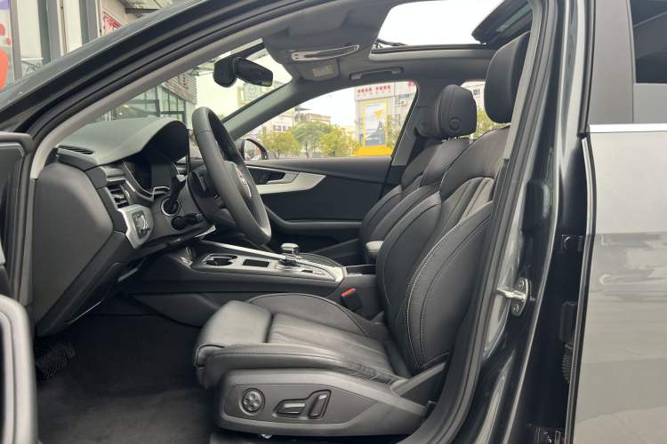 Used Audi A4L 2020 40 TFSI Luxury Dynamic Model Interior 5