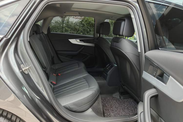 Used Audi A4L 2020 40 TFSI Fashion Dynamic Model Interior 5
