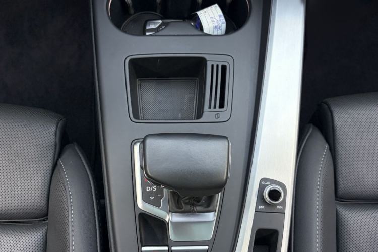 Used Audi A4L 2020 40 TFSI Luxury Dynamic Model Interior 5