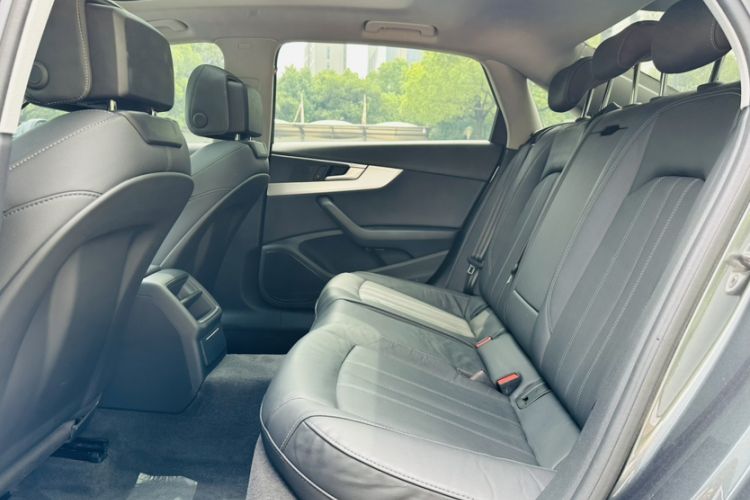 Used Audi A4L 2020 40 TFSI Fashion Dynamic Model Interior 6