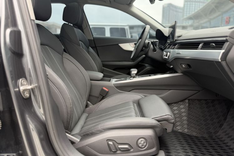 Used Audi A4L 2020 40 TFSI Luxury Dynamic Model Interior 6