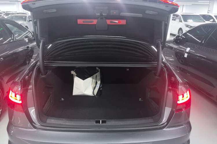 Used Audi A4L 2020 40 TFSI Luxury Dynamic Model Interior 7