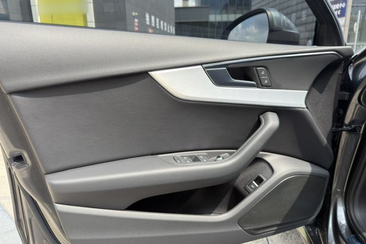 Used Audi A4L 2020 40 TFSI Fashion Dynamic Model Interior 9