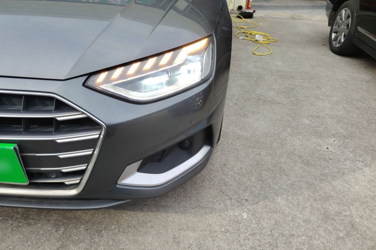 Used Audi A4L 2020 40 TFSI Fashionable and Elegant Model Left Front Headlight