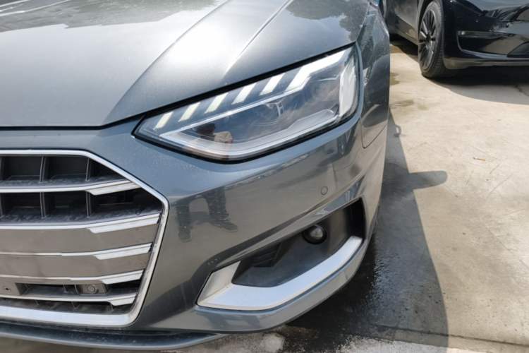 Used Audi A4L 2020 40 TFSI Fashionable and Elegant Model Left Front Headlight