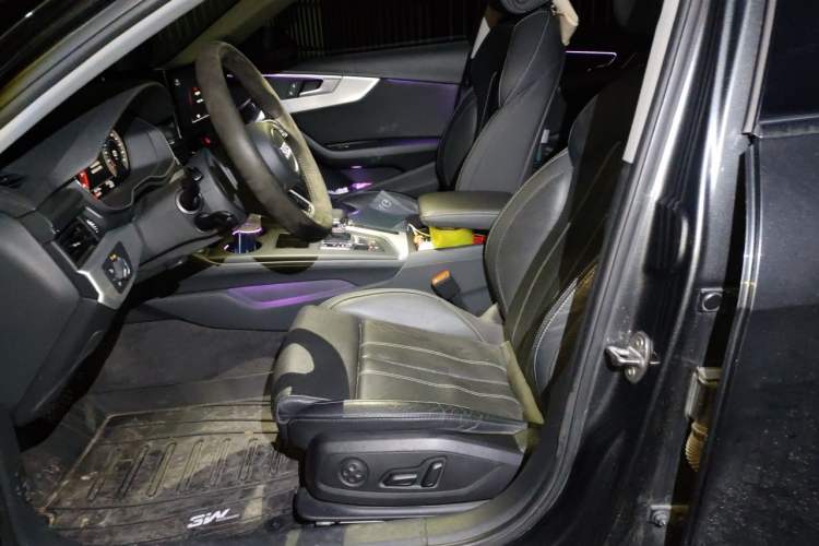 Used Audi A4L 2020 40 TFSI Luxury Dynamic Model Left Front Seat