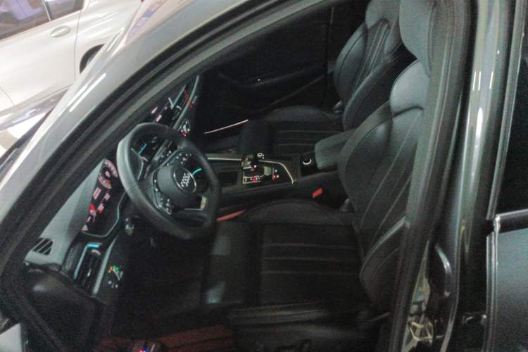 Used Audi A4L 2020 40 TFSI quattro Luxury Dynamic Model Left Front Seat