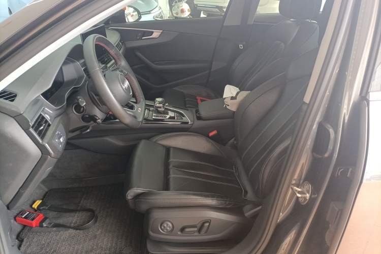 Used Audi A4L 2020 40 TFSI Luxury Dynamic Model Left Front Seat