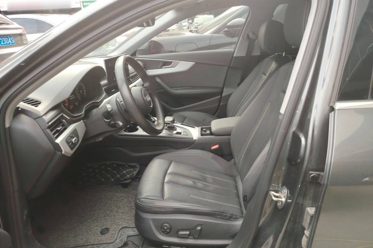 Used Audi A4L 2020 40 TFSI Fashionable and Elegant Model Left Front Seat