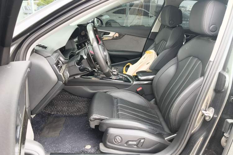 Used Audi A4L 2020 40 TFSI quattro Luxury Dynamic Model Left Front Seat