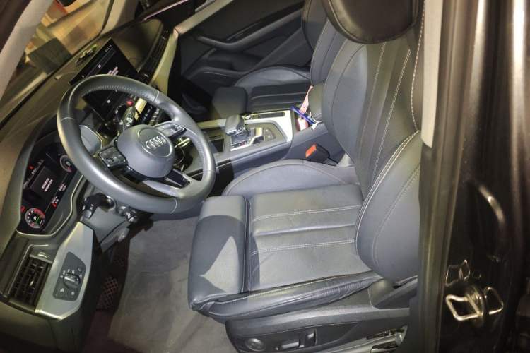 Used Audi A4L 2020 40 TFSI Luxury Dynamic Model Left Front Seat
