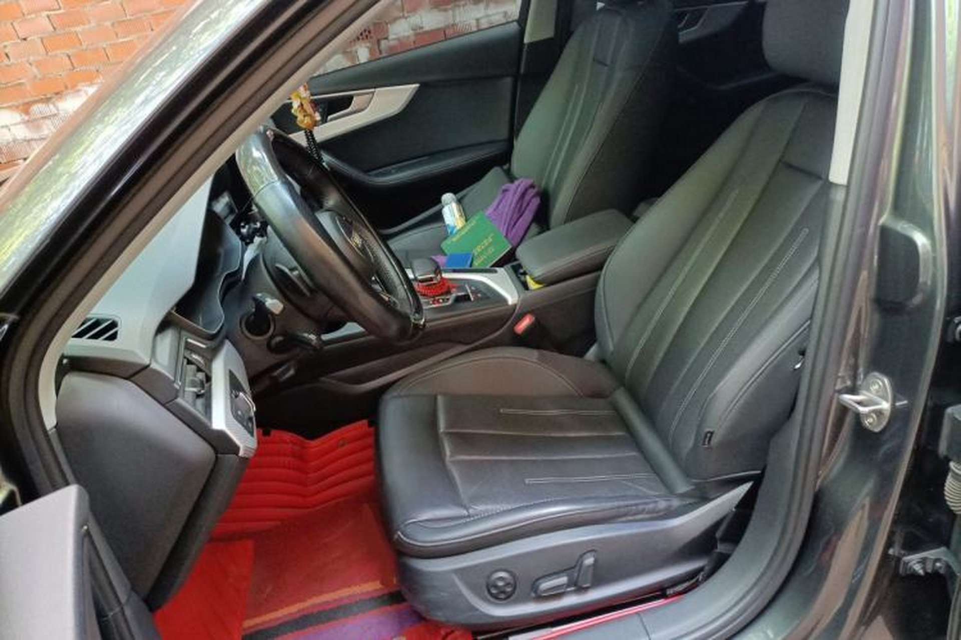 Used Audi A4L 2020 40 TFSI Fashionable and Elegant Model Left Front Seat