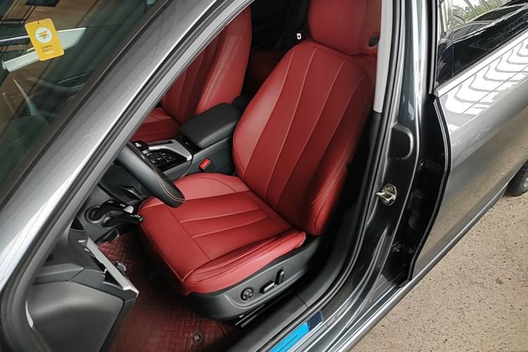 Used Audi A4L 2020 40 TFSI Fashionable and Elegant Model Left Front Seat