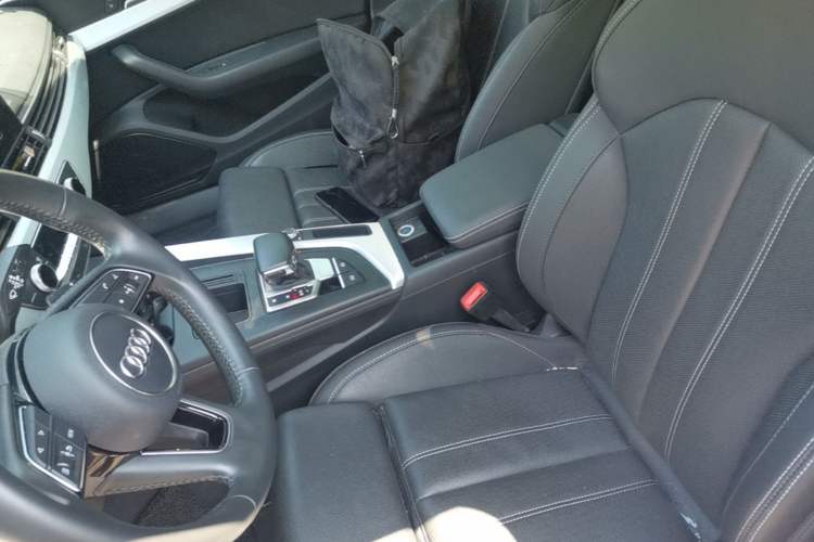 Used Audi A4L 2020 40 TFSI Fashion Dynamic Model Left Front Seat