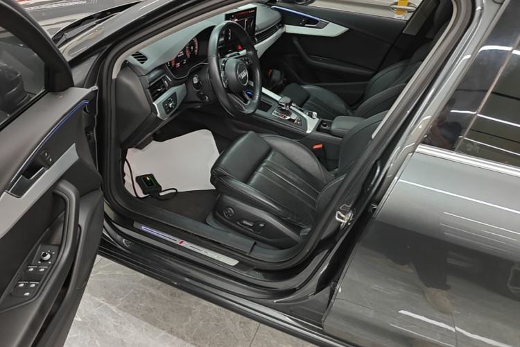 Used Audi A4L 2020 40 TFSI Luxury Dynamic Model Left Front Seat