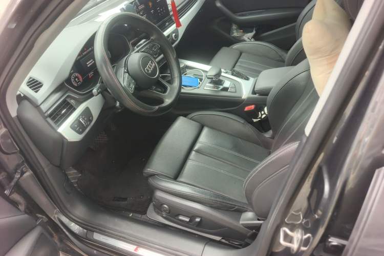 Used Audi A4L 2020 40 TFSI Fashion Dynamic Model Left Front Seat