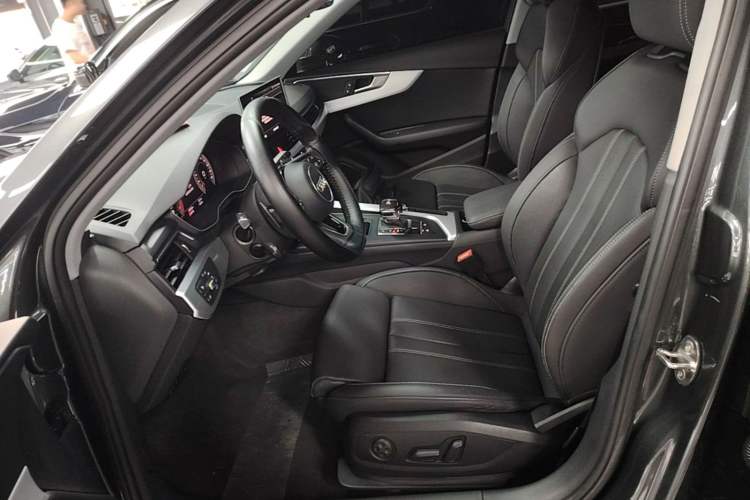 Used Audi A4L 2020 40 TFSI Fashion Dynamic Model Left Front Seat