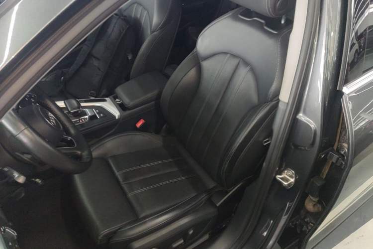 Used Audi A4L 2020 40 TFSI Luxury Dynamic Model Left Front Seat