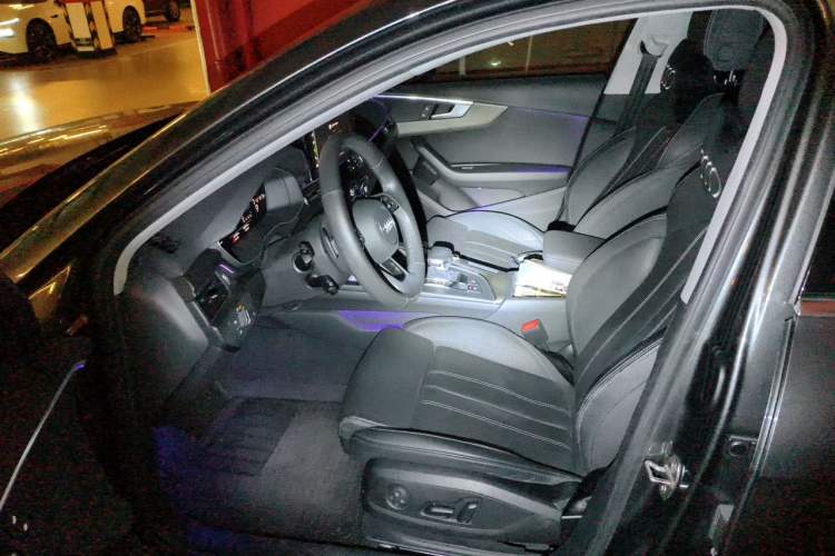 Used Audi A4L 2020 40 TFSI Fashion Dynamic Model Left Front Seat