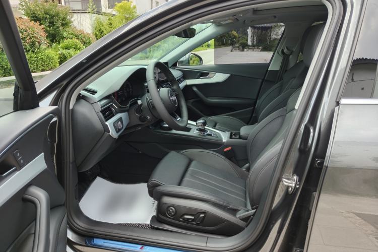 Used Audi A4L 2020 40 TFSI Fashion Dynamic Model Left Front Seat
