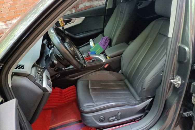 Used Audi A4L 2020 40 TFSI Fashionable and Elegant Model Left Front Seat