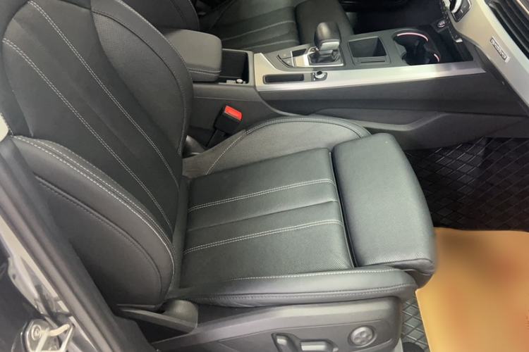 Used Audi A4L 2020 40 TFSI Luxury Dynamic Model Left Front Seat