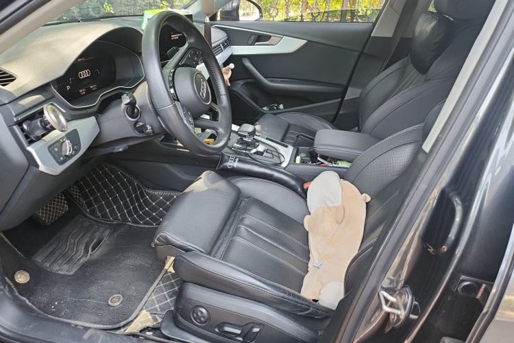 Used Audi A4L 2020 40 TFSI Fashion Dynamic Model Left Front Seat