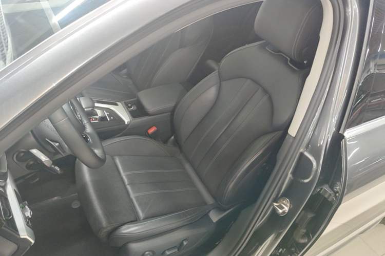 Used Audi A4L 2020 40 TFSI Fashion Dynamic Model Left Front Seat