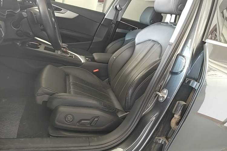 Used Audi A4L 2020 40 TFSI Luxury Dynamic Model Left Front Seat
