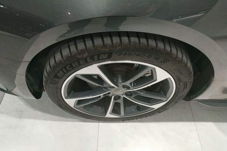 Used Audi A4L 2020 40 TFSI Fashion Dynamic Model Left Front Wheel Hub