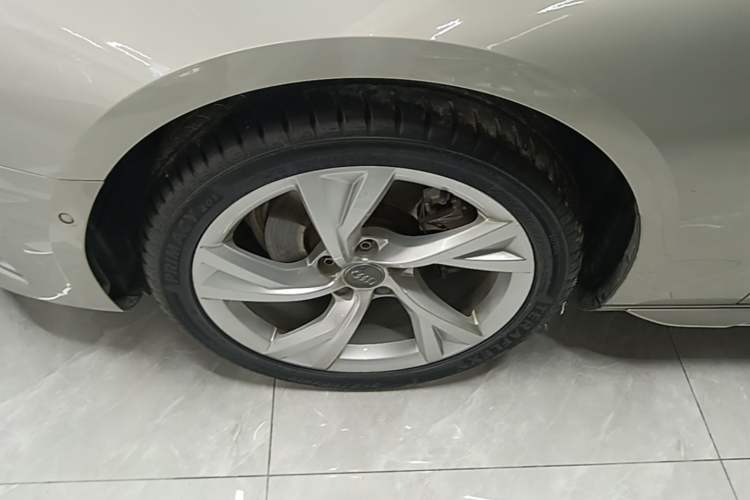 Used Audi A4L 2020 40 TFSI Luxury Prestige Edition Left Front Wheel Hub