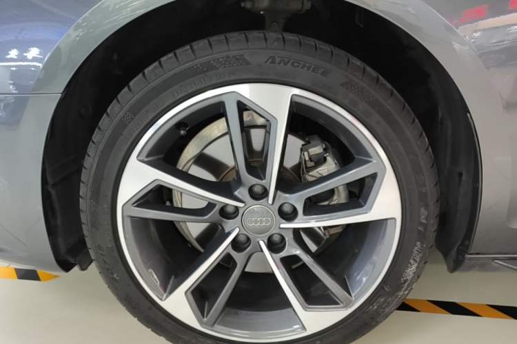Used Audi A4L 2020 40 TFSI Fashion Dynamic Model Left Front Wheel Hub