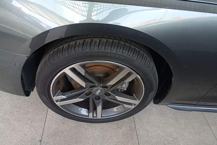 Used Audi A4L 2020 40 TFSI quattro Luxury Dynamic Model Left Front Wheel Hub