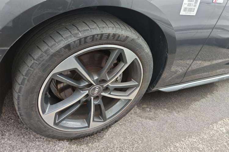 Used Audi A4L 2020 40 TFSI Fashion Dynamic Model Left Front Wheel Hub
