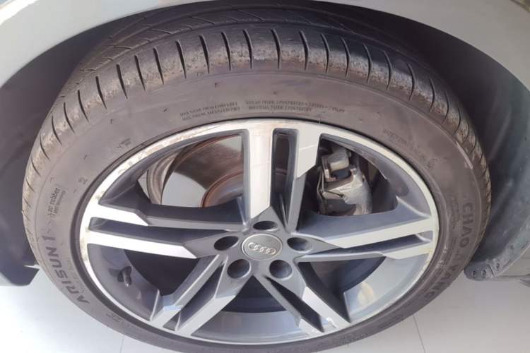 Used Audi A4L 2020 40 TFSI Luxury Dynamic Model Left Front Wheel Hub