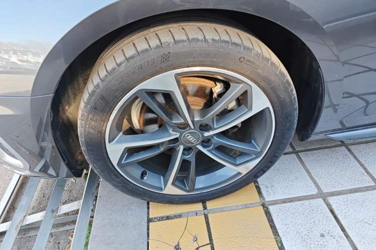 Used Audi A4L 2020 40 TFSI Fashion Dynamic Model Left Front Wheel Hub