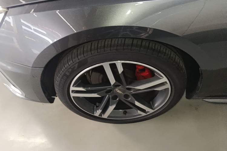 Used Audi A4L 2020 40 TFSI Luxury Dynamic Model Left Front Wheel Hub