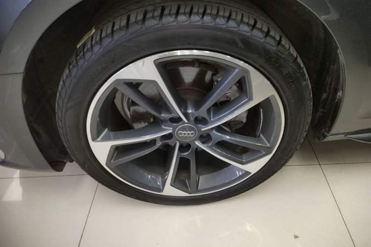 Used Audi A4L 2020 40 TFSI Fashion Dynamic Model Left Front Wheel Hub