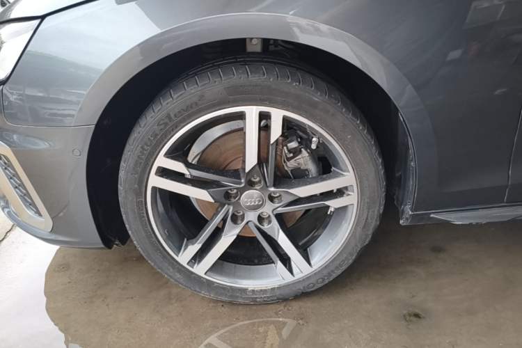 Used Audi A4L 2020 40 TFSI quattro Luxury Dynamic Model Left Front Wheel Hub