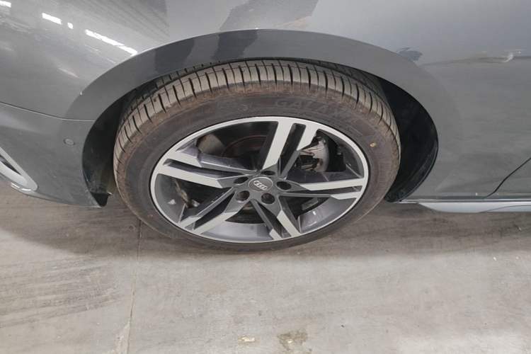 Used Audi A4L 2020 40 TFSI Luxury Dynamic Model Left Front Wheel Hub