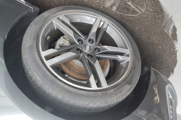 Used Audi A4L 2020 40 TFSI Fashion Dynamic Model Left Front Wheel Hub