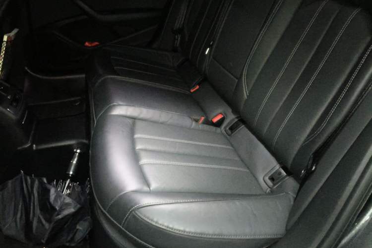 Used Audi A4L 2020 40 TFSI Luxury Dynamic Model Left Rear Seat