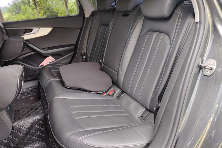 Used Audi A4L 2020 40 TFSI Luxury Dynamic Model Left Rear Seat