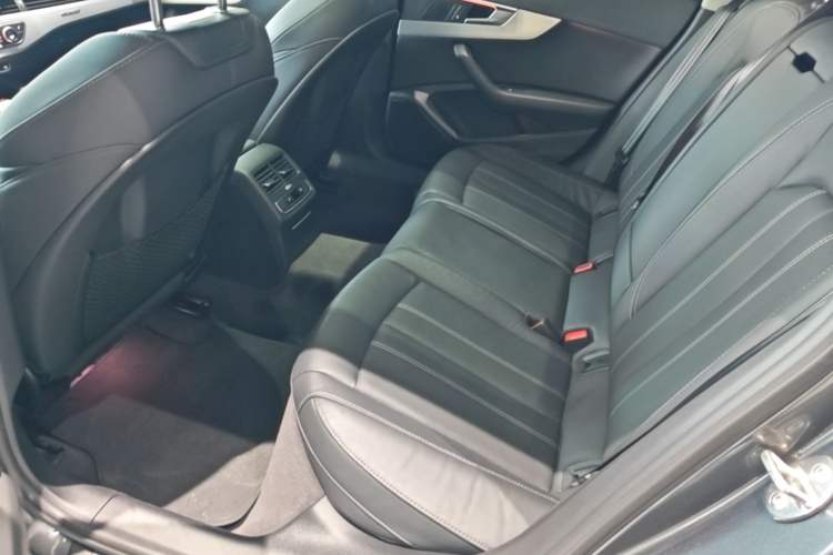 Used Audi A4L 2020 40 TFSI quattro Luxury Dynamic Model Left Rear Seat