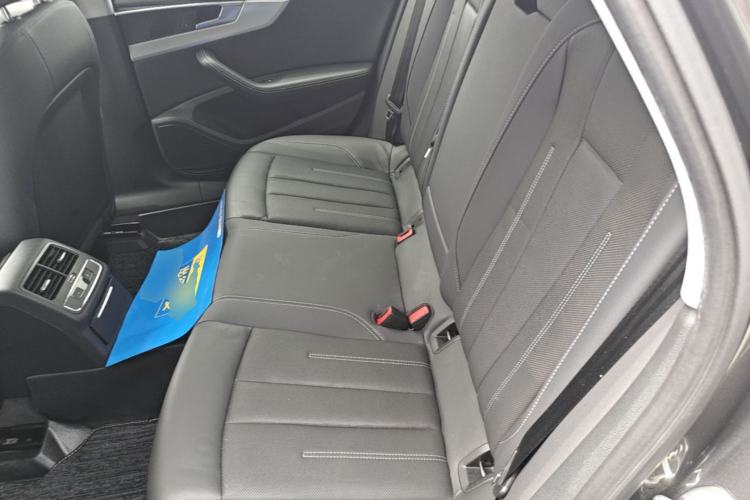 Used Audi A4L 2020 40 TFSI Fashionable and Elegant Model Left Rear Seat