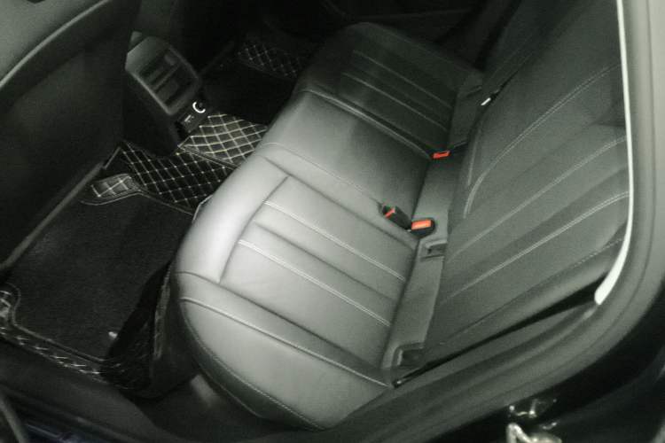 Used Audi A4L 2020 40 TFSI Fashion Dynamic Model Left Rear Seat
